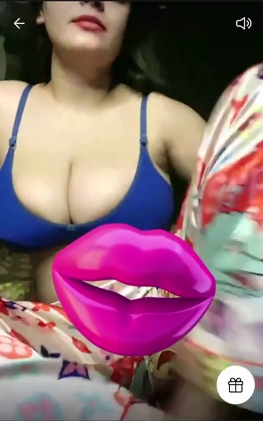 Lara Tango Nude