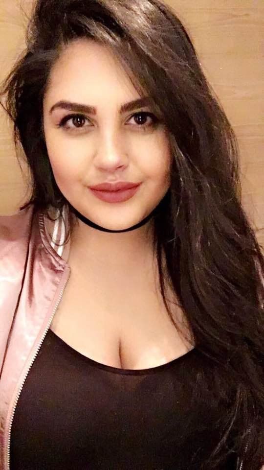 Full nude